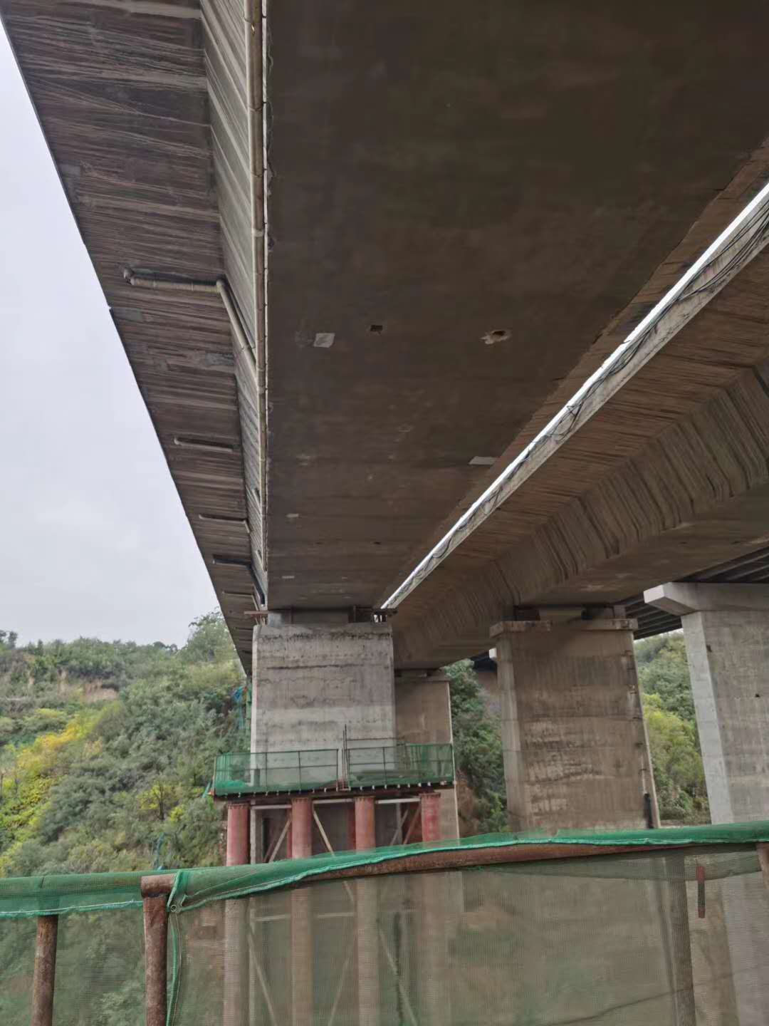 银川桥梁加固前制定可行设计方案图并用对施工方法
